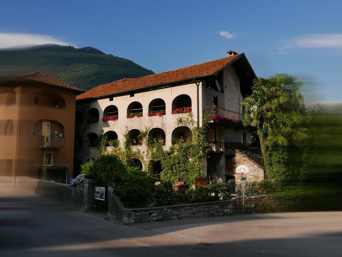 Affittacamere Casa Archi Losone Exteriör bild